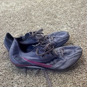 Saucony Track spikes with bag